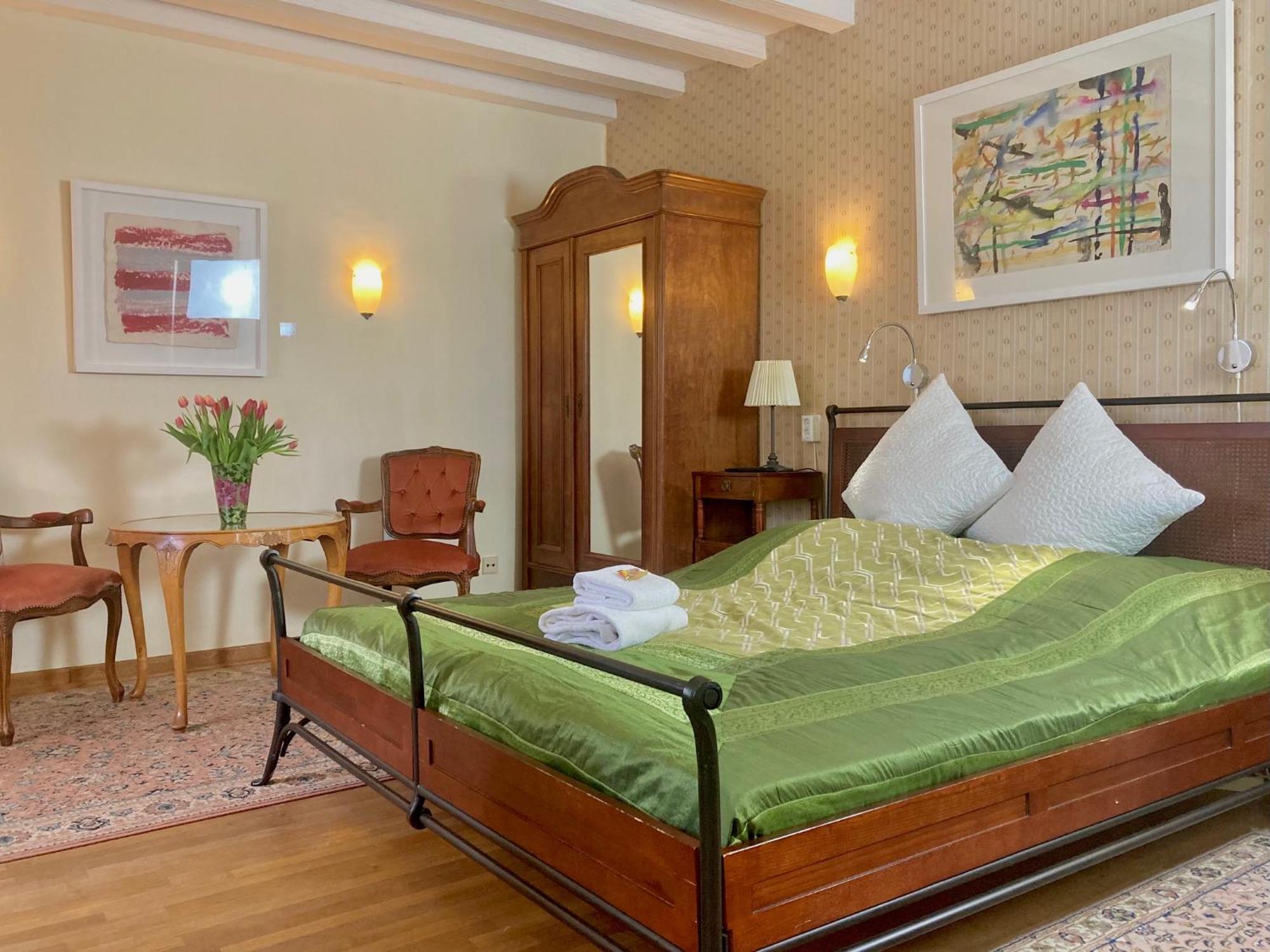 Rhein River Guesthouse - Direkt Am Rhein ليفركوزن المظهر الخارجي الصورة