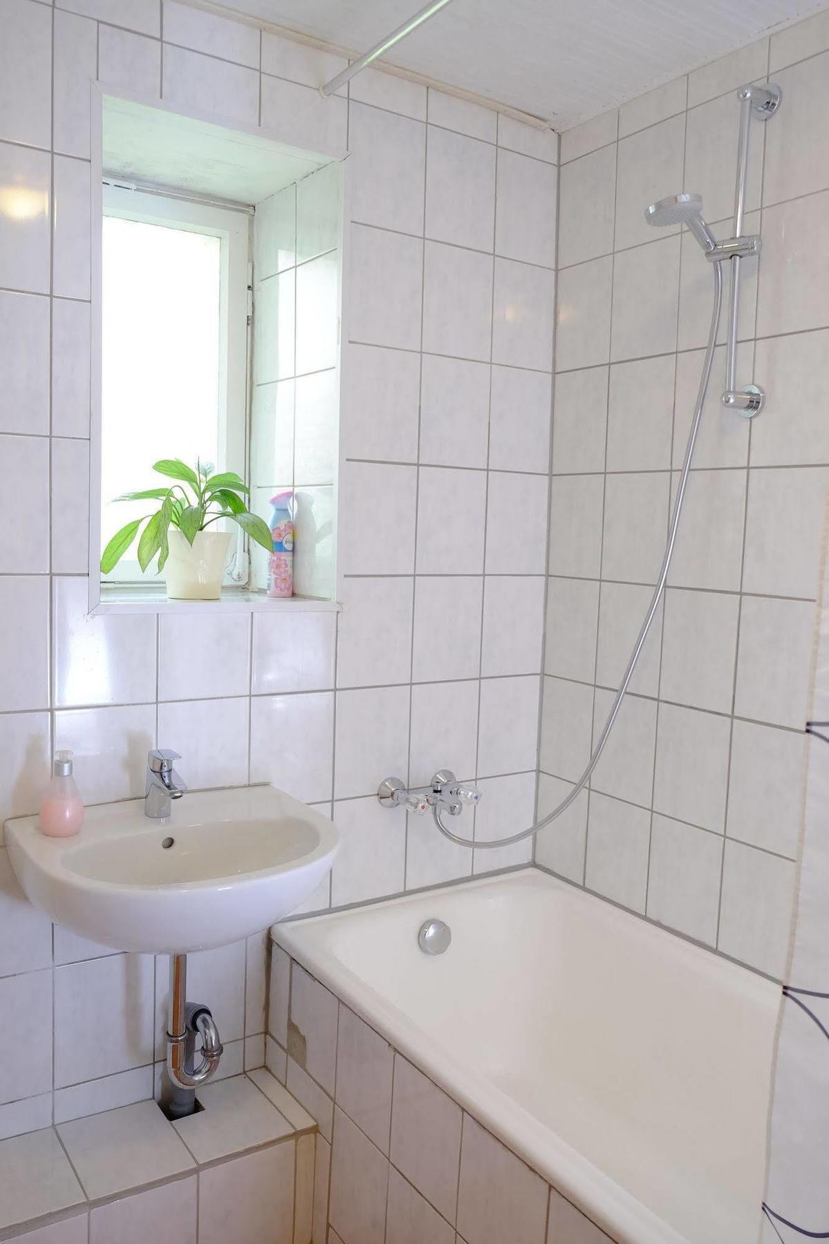 Rhein River Guesthouse - Direkt Am Rhein ليفركوزن المظهر الخارجي الصورة